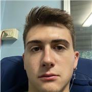 Mi piacerebbe avere la possibilità di insegnare la lingua italiana, la storia e la letteratura. Mi piacerebbe poter contribuire all’insegnamento della nostra lingua e della nostra cultura a chiunque ne sia interessato